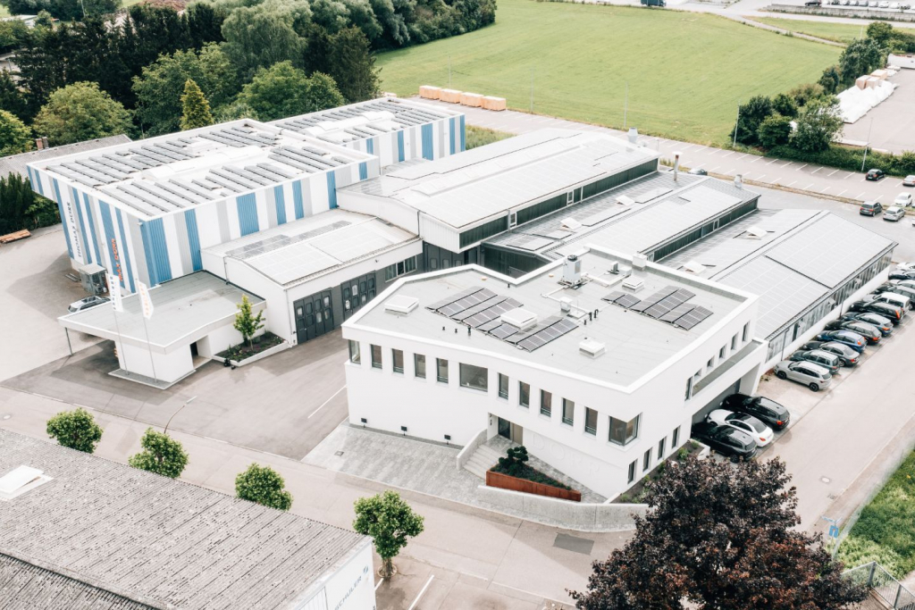 Drohnenfoto Firmengebäude von oben