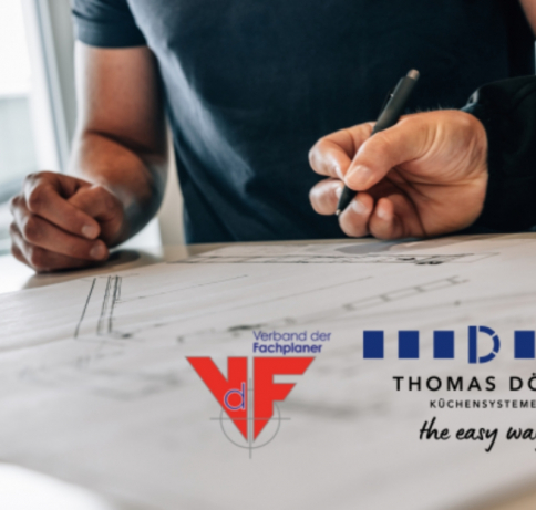 Two people work on architectural plans at a desk, one holding a pen over the drawings. The image features the logos of Verband der Fachplaner and Thomas Dörr Küchensysteme in the foreground.