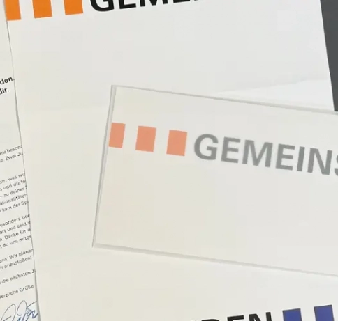 Briefpapier DIN A4 Vorder- und Rückseite, sowie ein Umschlag dazu.